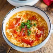 【トマトと卵の酸辣湯スープ】食欲そそる酸味とピリ辛が絶妙♬︎