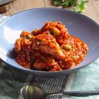 スペイン風【手羽元とオリーブのトマト煮込み】作り置きも美味