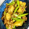 ゆみの作ってみた!投稿(ごはんが進む♡アスパラとじゃがいものオイスターカレー炒め)