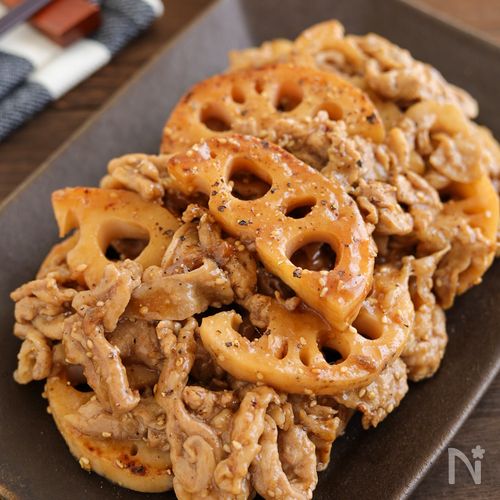 シャキシャキ♡豚肉とれんこんの中華風炒め