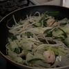 【余り野菜で香ばしい♡】上海風焼きうどんの工程1