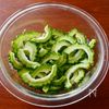 【ゴーヤーとツナのごまおかか和え】レンジで簡単！夏の作り置きの工程1