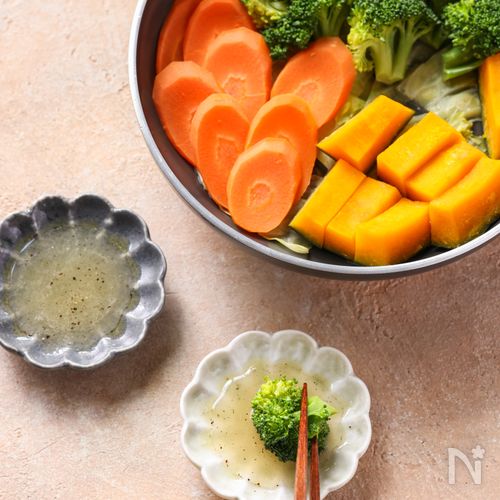塩レモンで食べる蒸し野菜【フライパン蒸しでお手軽】