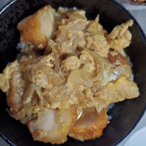 591472の作ってみた!投稿(簡単贅沢丼ぶり♡『至福の唐揚げ丼』間違いない美味しさ！！)