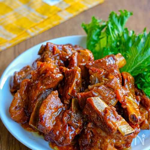 煮るだけ簡単！ごちそうスペアリブのオレンジジュース煮