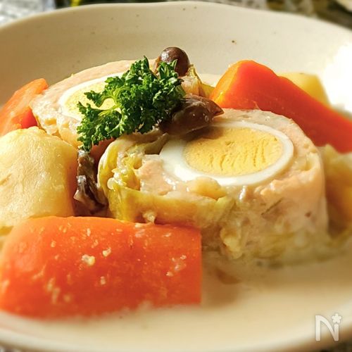 鮭のロールキャベツ・クリーム仕立て