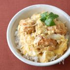 【冷食アレンジ】冷凍から揚げで作る「から揚げ親子丼」