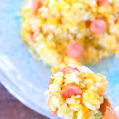 【レンジで3分！】かんたん美味♡ネギたっぷりの絶品チャーハン