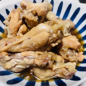 新米ちゃんの作ってみた!投稿(うま味たっぷり♪鶏手羽元と昆布の和風煮込み)