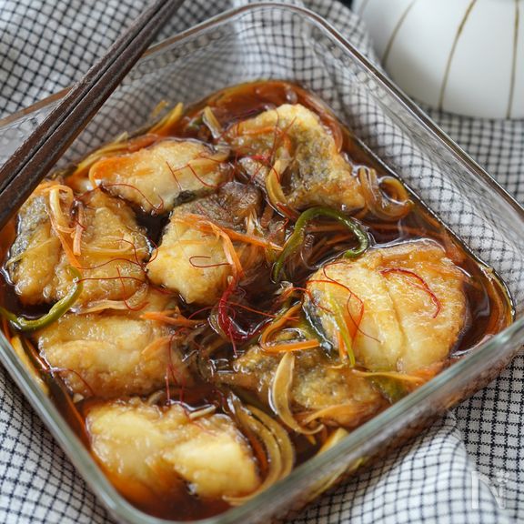 お惣菜屋さん風。ごはんが進む♪白身魚の南蛮漬け