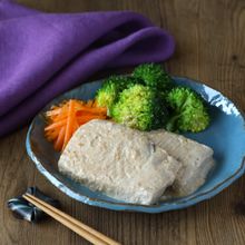 低温調理でふっくらやわらか。めかじきの味噌マヨコンフィ