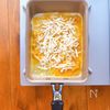 甘じょっぱさがクセになる。コーン×チーズのふわふわ卵焼きの工程2