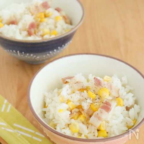 夏に食べたい◎とうもろこしとベーコンの簡単炊き込みごはん