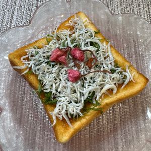 楽ラク手抜キッチン🐶🐾の作ってみた!投稿(大葉しらすトースト『さっぱり朝食』)