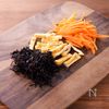 【ひじきとにんじんの混ぜおにぎり】レンチンで混ぜご飯が完成！の工程1