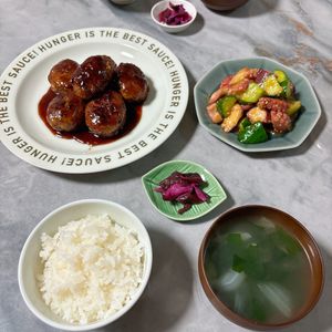 ぽてちの作ってみた!投稿(俵型の絶品豚つくね♡『チーズIN甘辛つくねバーグ』)