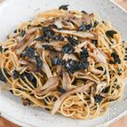 肉なしでもおいしい♪まいたけの海苔パスタ