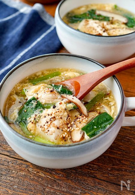 【小松菜ときのこと豆腐の卵スープ】栄養満点◎じんわり染みる♡