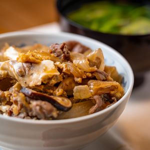 ミッチーの作ってみた!投稿(【つゆだく牛丼】めちゃめちゃ美味しい♡)
