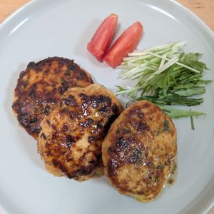 ゆいの作ってみた!投稿(我が家の【絶品甘辛つくね】1食83円!激安激旨!!)