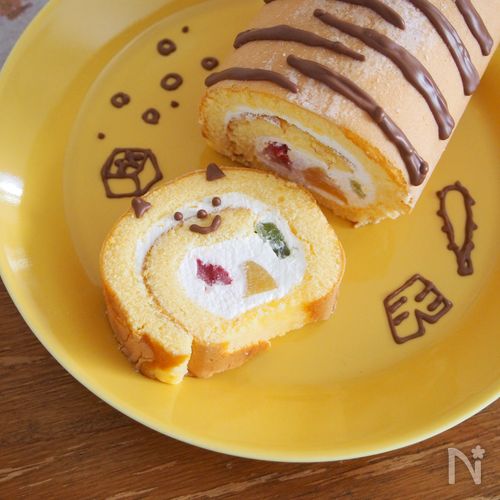 市販のロールケーキで鬼のパンツケーキ