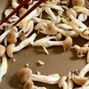 簡単ヘルシー♡しらすとブロッコリーのオイルパスタの工程1