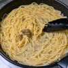 しらすと卵黄の柚子胡椒ワンパンパスタ│白だしの旨味凝縮！の工程4