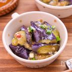 【なすの辛味噌和え】レンチンで♪色良く仕上がる簡単なす副菜♡