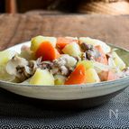 重ねて蒸すだけ　塩肉じゃが