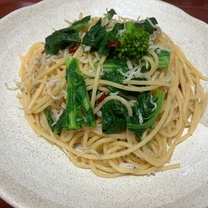 りんごの作ってみた!投稿(香り広がる。菜の花としらすの和風パスタ)