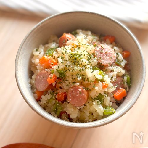 レンジで簡単♬野菜嫌いもハマる!?【激うまバターピラフ♡】