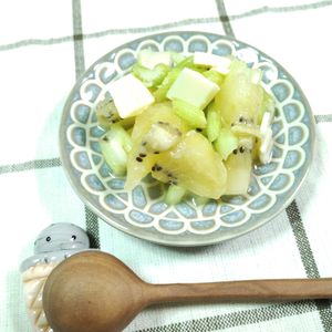 M＊Pの作ってみた!投稿(キウイとセロリのサラダ)