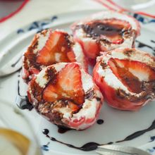 【苺のチーズクリームボール】甘塩っぱおつまみ♡バレンタインに