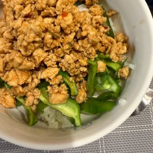 きりみちゃんの作ってみた!投稿(時短節約♡『ピリ辛鶏味噌丼』さっと炒めてご飯進む♪)