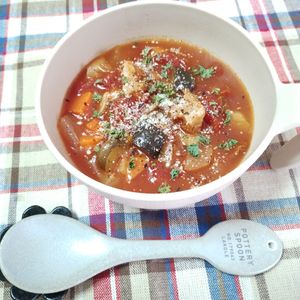 M＊Pの作ってみた!投稿(野菜をたっぷり食べよう！さつま揚げ入りミネストローネ)