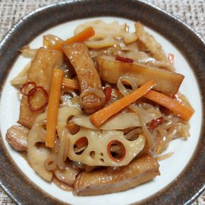 よっこの作ってみた!投稿(【さつま揚げと根菜のきんぴら】つくりおきおかず👌)