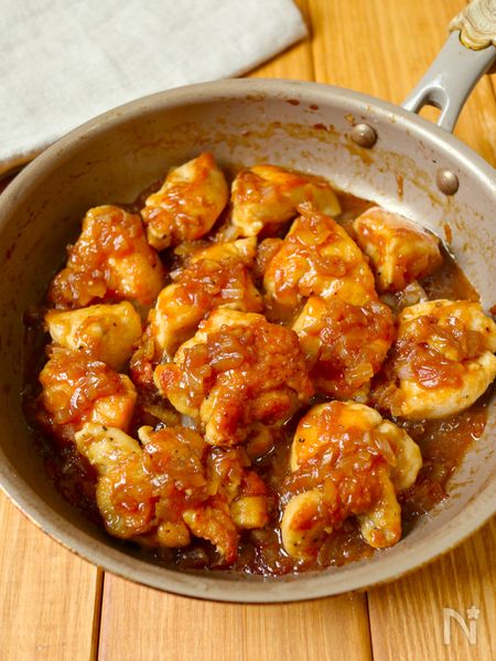 ワンパン10分！【鶏むね肉オニオンソースソテー】ご飯すすむ♩