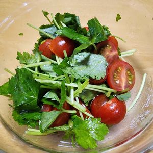ナムディの作ってみた!投稿(ミニトマトと三つ葉のわさび醬油マリネ)