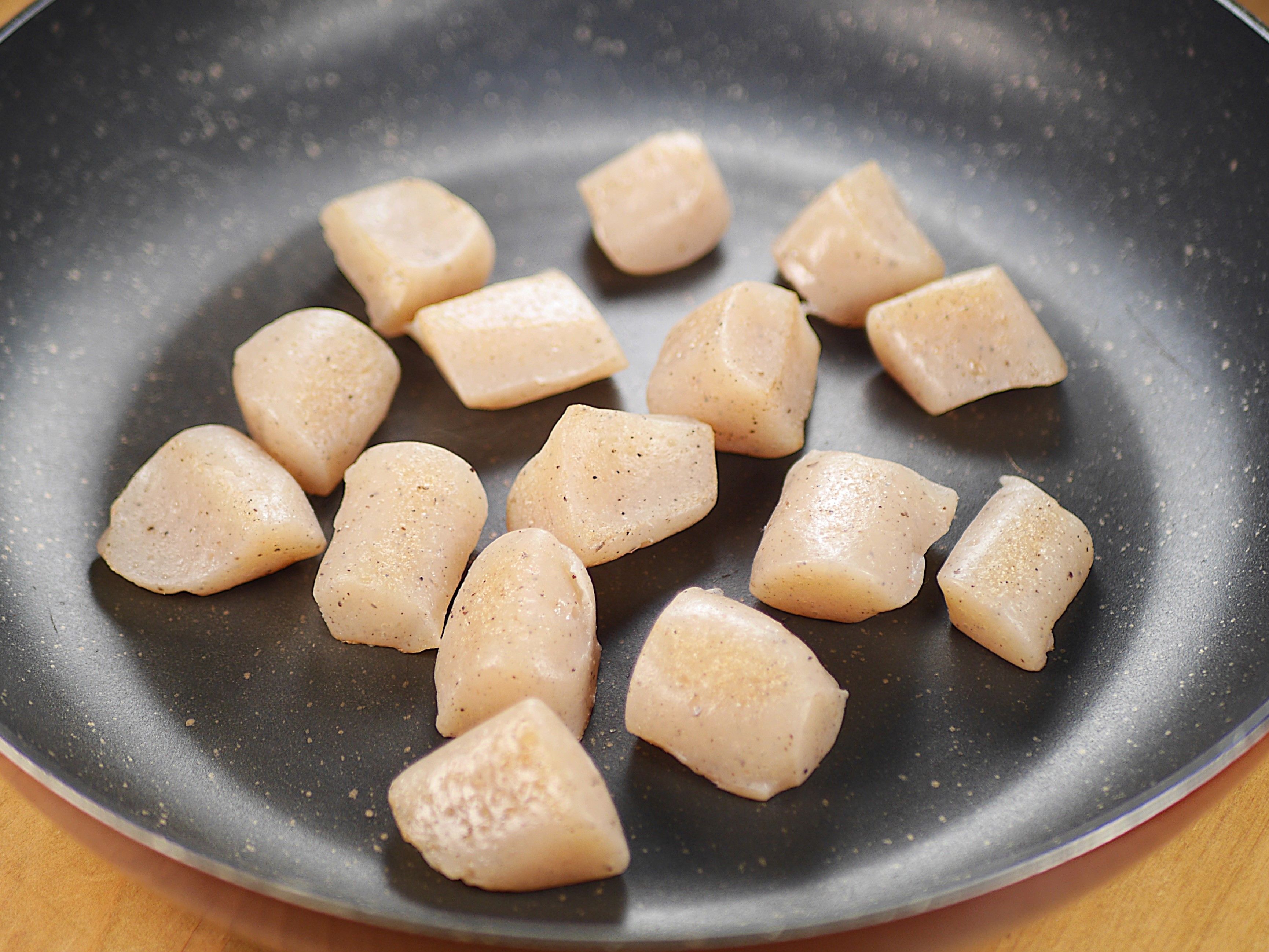 ちくわと蒟蒻とたけのこの♪うま辛きんぴら🤩💨 | レシピサイトNadia