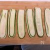ズッキーニで包んだ うずまき一口餃子の下準備