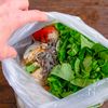 ポリ袋で簡単!春の小かぶで梅こんぶ漬けの工程1