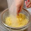 夏に食べたい!香りで格上げ♪【しらすズッキーニの冷製パスタ】の工程3