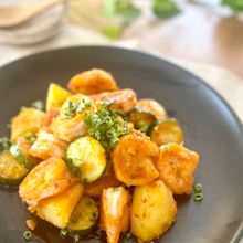 箸が止まらない！【海老とじゃがいものピリ辛マヨネーズ和え】