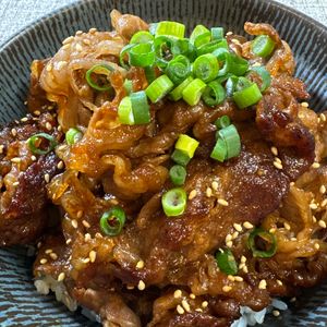 楽ラク手抜キッチン🐶🐾の作ってみた!投稿(【ご飯が無限に進む】絶品すぎる甘辛牛丼)