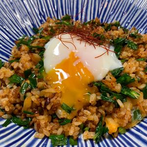 楽ラク手抜キッチン🐶🐾の作ってみた!投稿(温玉のせキムチ炒飯)