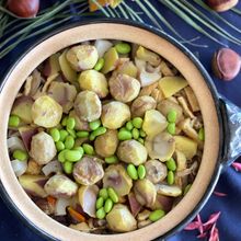 具だくさん🍁秋のキノコと栗の炊き込みご飯