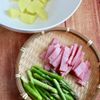 10分でパパッと♪【新じゃがとアスパラとベーコンのマヨ炒め】の下準備