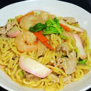 ヴェルの作ってみた!投稿(焼きそば麺で簡単５分♪
絶品焼きちゃんぽん)
