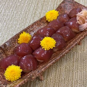 楽ラク手抜キッチン🐶🐾の作ってみた!投稿(ごま油香る、漬けマグロの手毬寿司。)