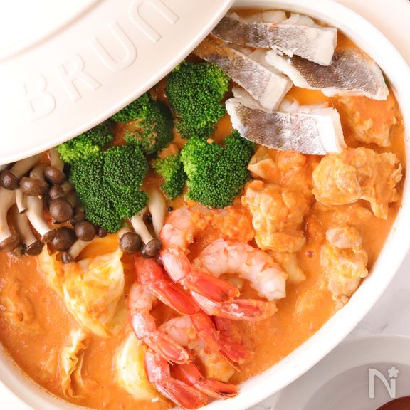 濃厚スープで野菜が美味しい♪海老のビスク鍋